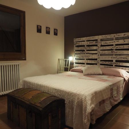 Castellar del Riu Els Noguers Turismeヴィラ エクステリア 写真